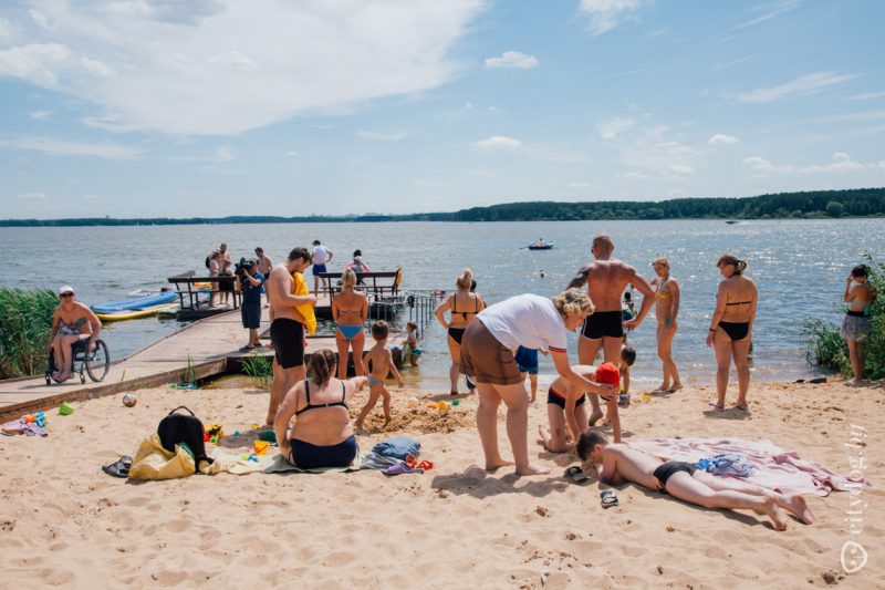 Инклюзивный пляж на Минском море