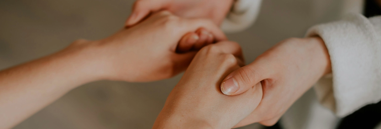 «Мой близкий человек заболел_а раком». Как быть рядом и поддерживать